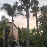 مزرعة للإقامة La Calabrisella دافولي